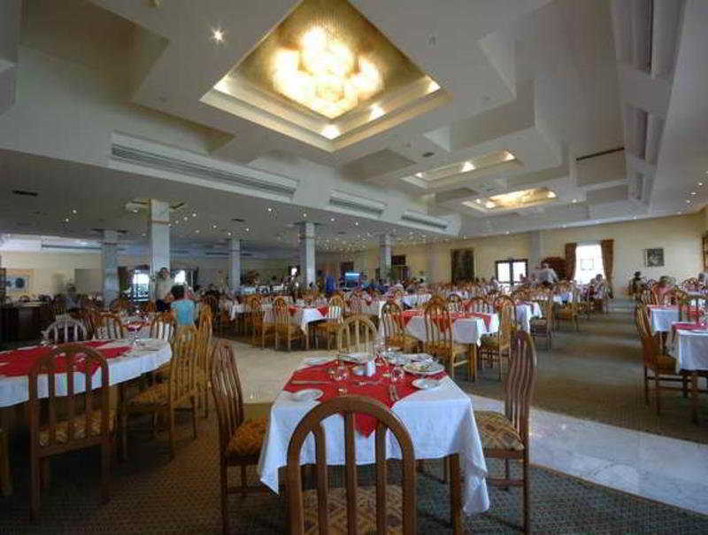Holiday Inn Safaga Palace ฮูร์กาดา ภายนอก รูปภาพ